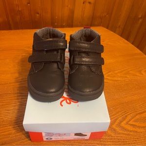 Cat&Jack Black Kids Shoes Size 6c